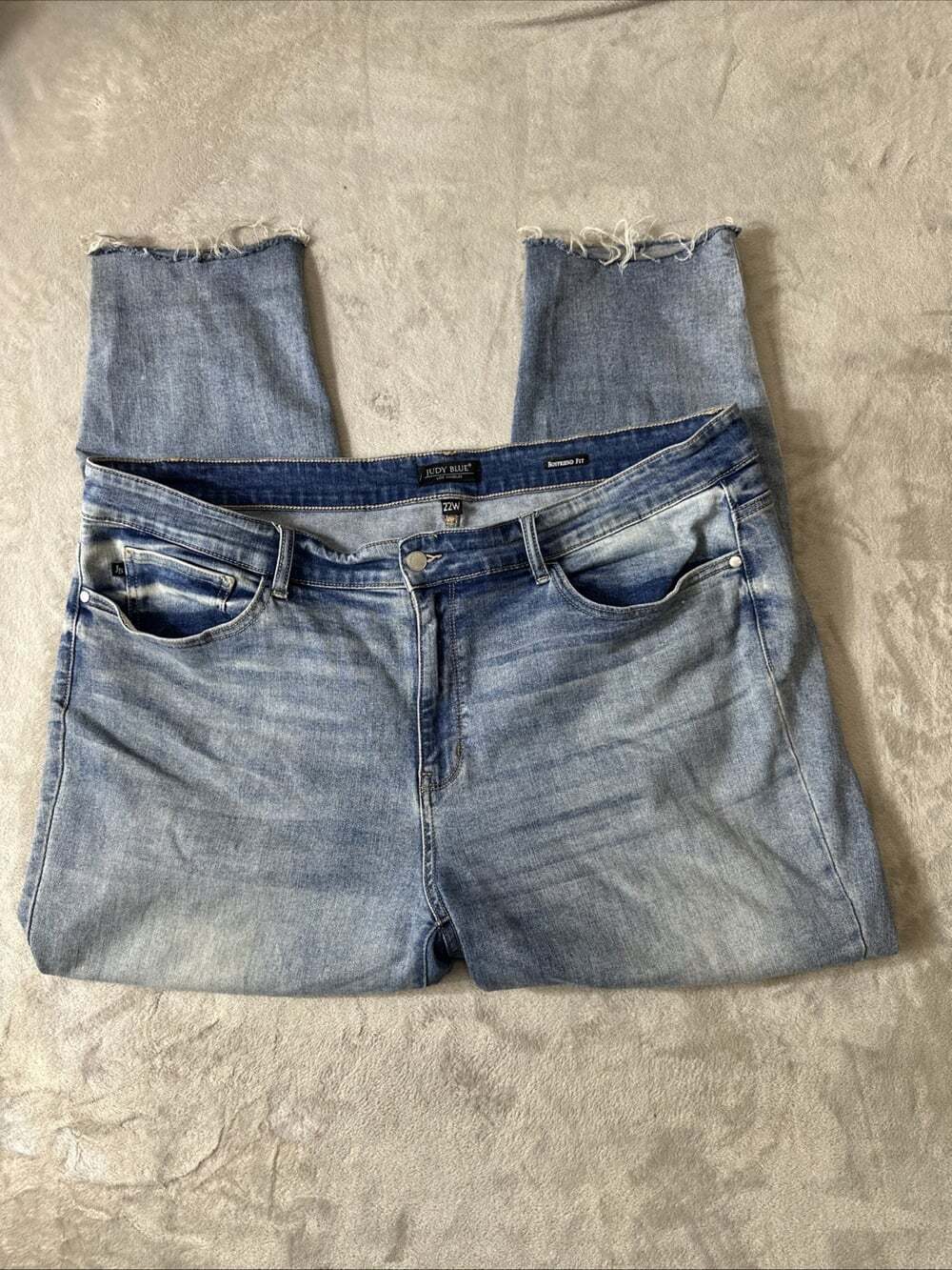 Judy Blue Boyfriend Fit Raw Hem Jeans Light Wash Size 22W